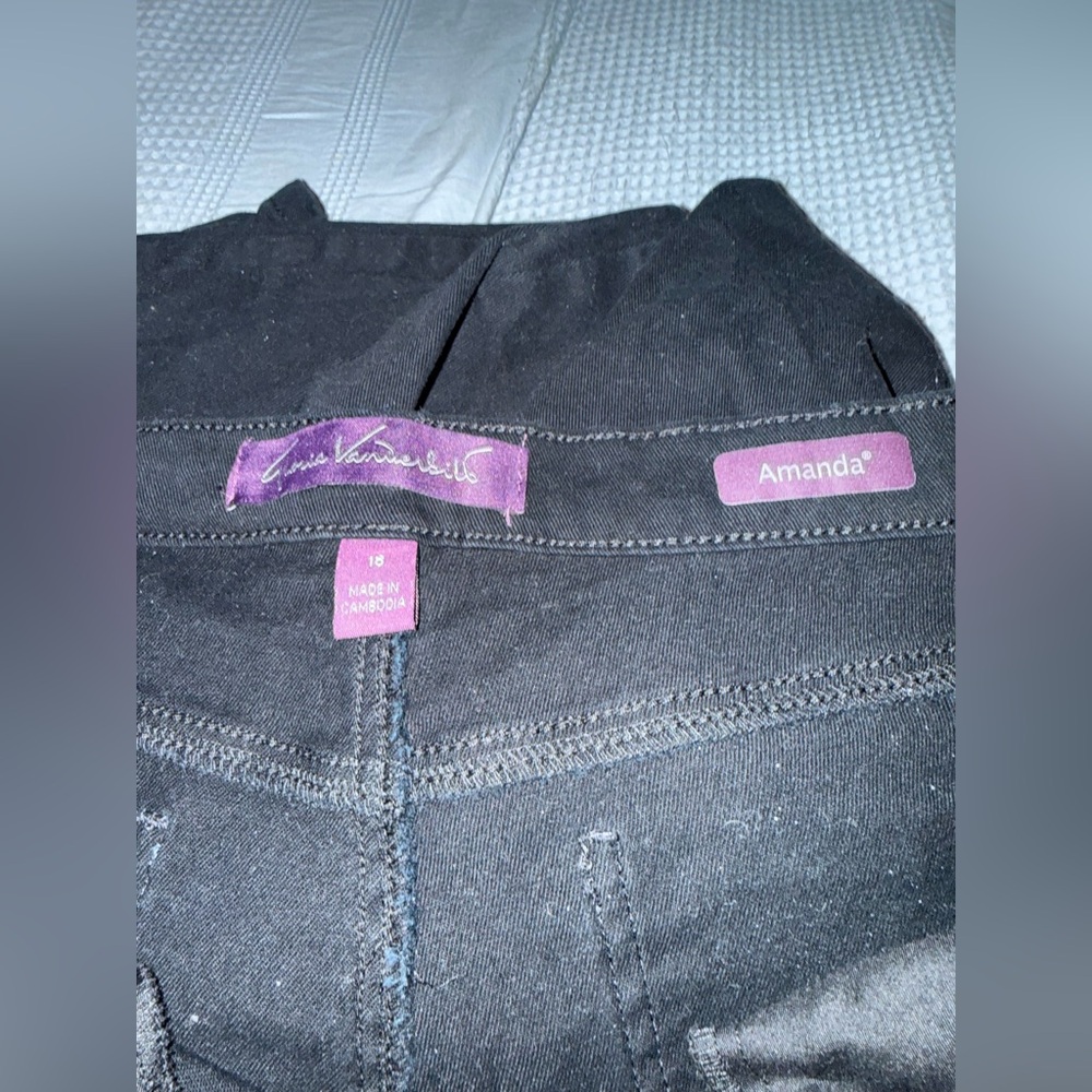 Gloria Vanderbilt women’s black jeans size 18 - Picture 3 of 3
